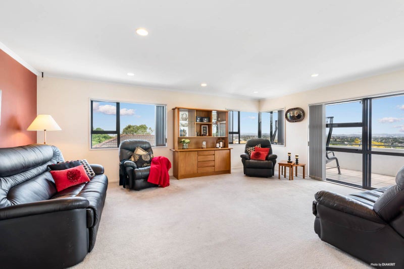 1/22 Santa Monica Place, Goodwood Heights, Auckland - Carousel 2