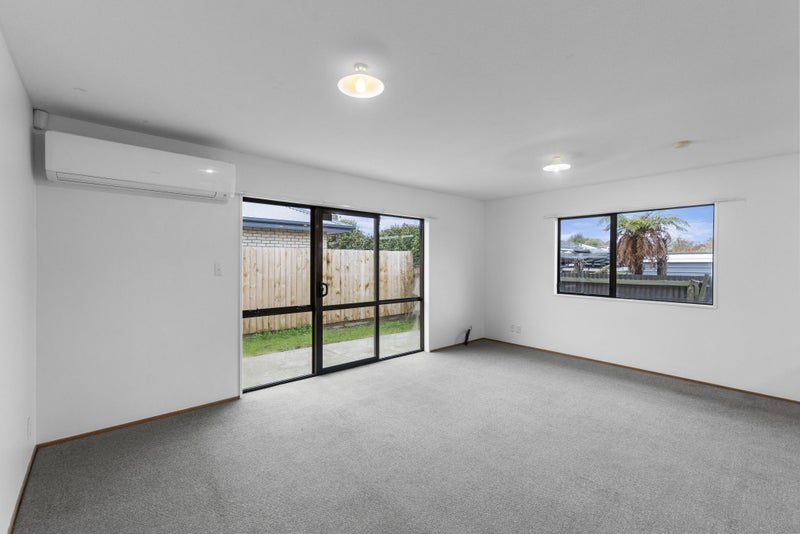 2/517 Hereford Street, Linwood, Christchurch - Carousel 1