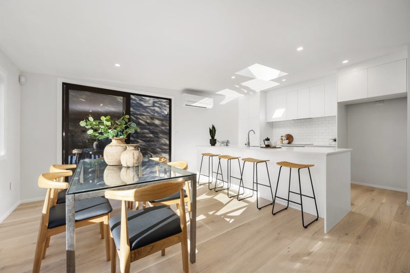 411A Ohiro Road, Brooklyn, Wellington - Carousel 1