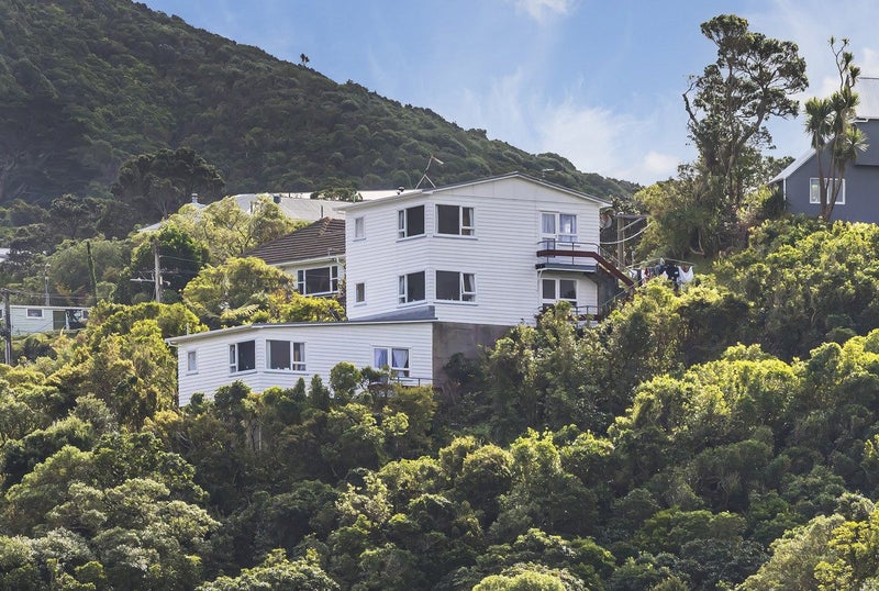 61C Heke, Ngaio, Wellington, Wellington - Carousel 2