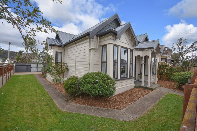 242 Macandrew Road, Forbury, Dunedin - Carousel 1