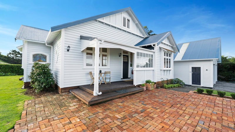 234 Horokiwi Road, Horokiwi, Wellington - Carousel 1