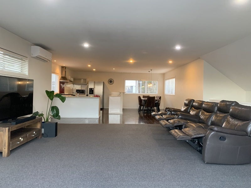 123A Hobsonville Road, West Harbour, Auckland - Carousel 1