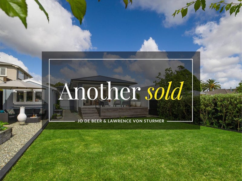 31 Maranui Avenue, Point Chevalier, Auckland - Carousel 1