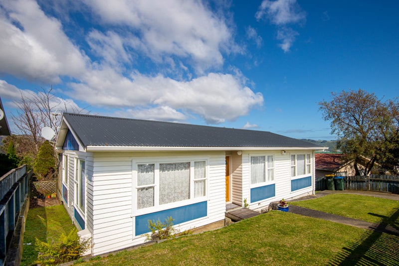 457 Warspite Avenue, Ascot Park, Porirua - Carousel 1