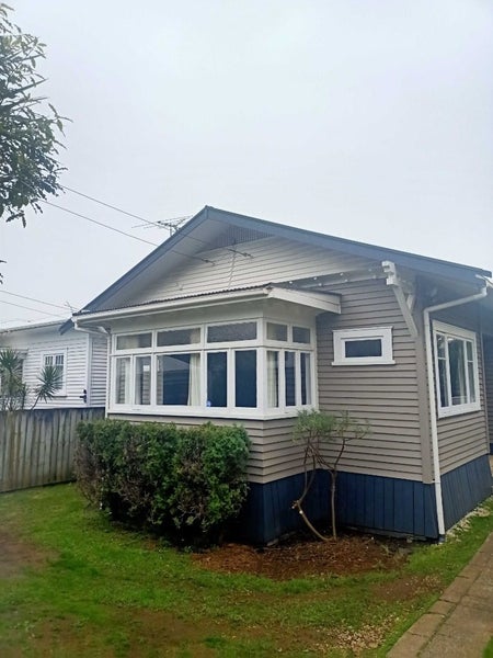 72 Galway Street, Onehunga, Auckland - Carousel 1