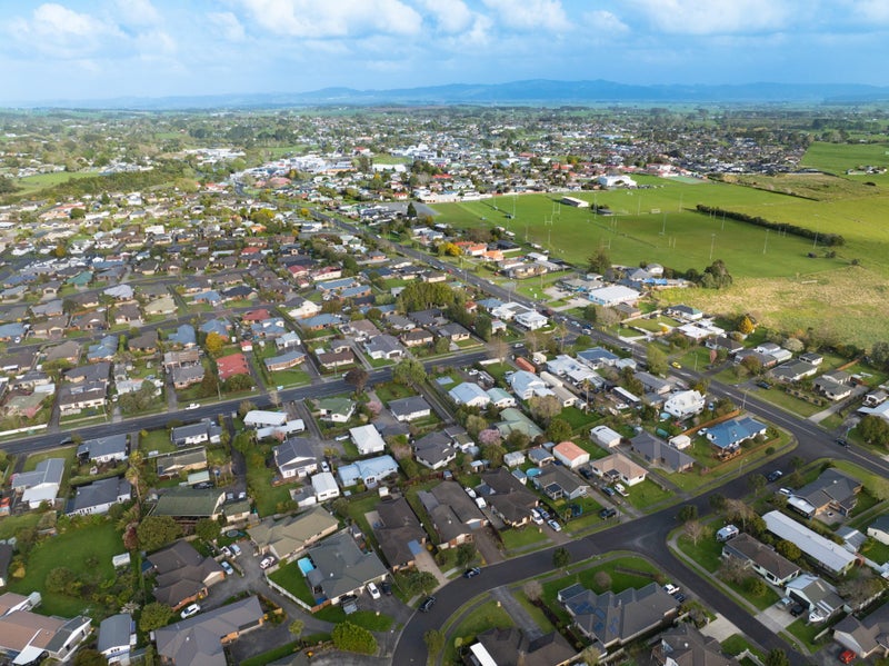 13 McCall Drive, Waiuku, Waiuku - Carousel 25
