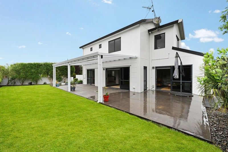 35 Keswick Crescent, Huntington, Hamilton - Carousel 2
