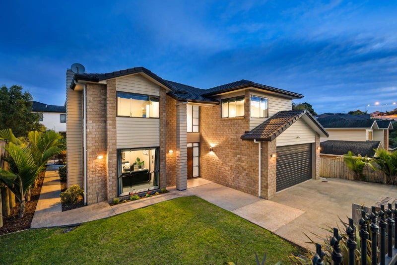 44 Hornbill Drive, Fairview Heights, Auckland - Carousel 1