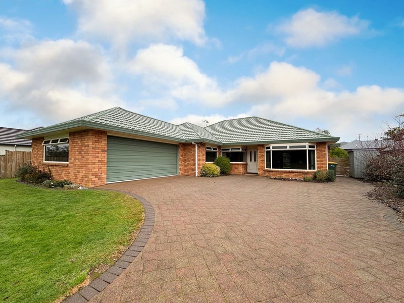 15 Roderick Place, Rototuna, Hamilton - Carousel 1