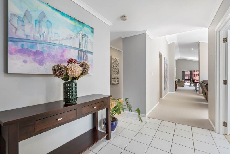 27 Newbliss Crescent, East Tamaki Heights, Auckland - Carousel 2