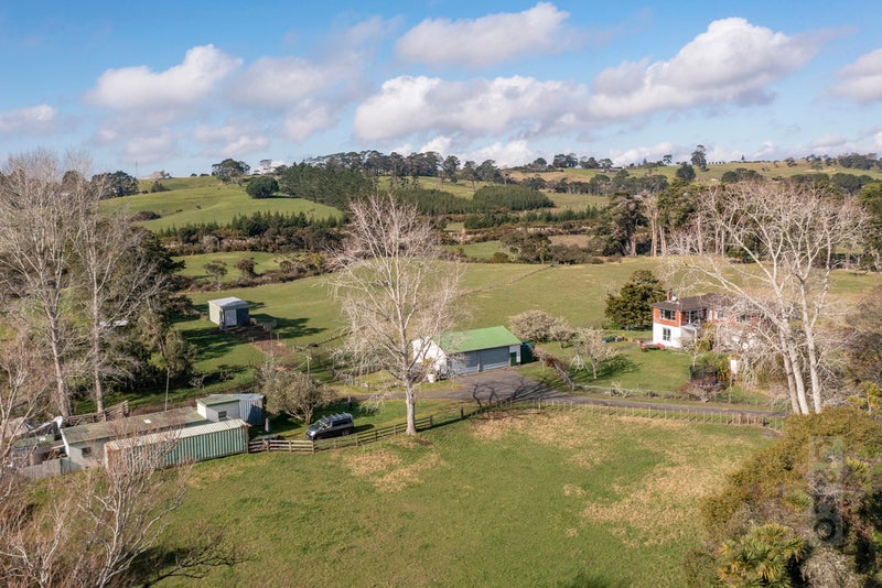 271 Waitakere Road, Henderson - Carousel 2