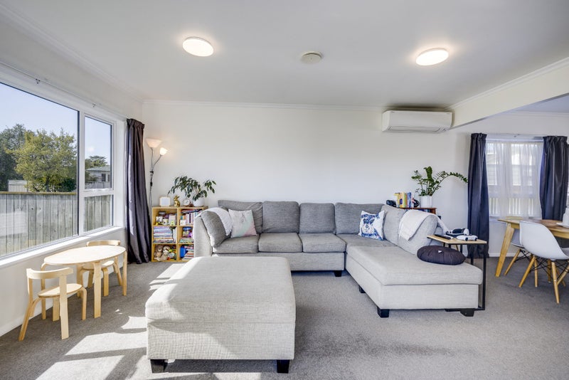 7 Clare Place, Pirimai, Napier - Carousel 2