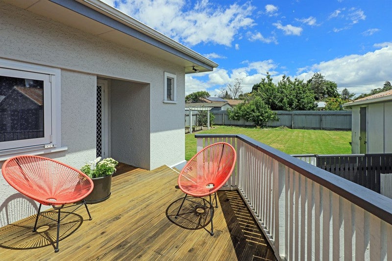 215 Mayfair Avenue, Mayfair, Hastings - Carousel 1