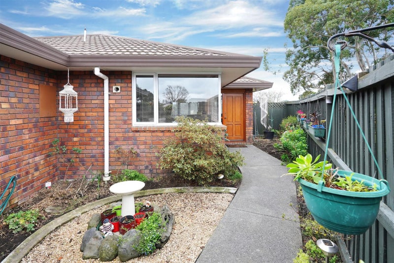 7 Fieldmoor Place, Parklands, Christchurch - Carousel 2