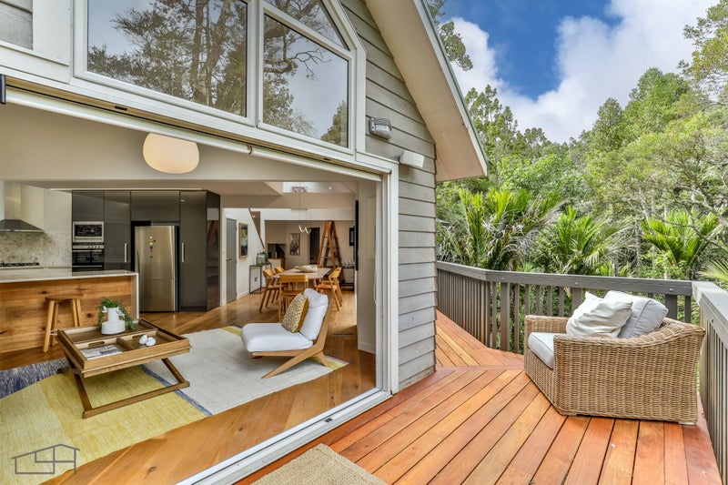 61 Otitori Bay Road, Titirangi, Auckland - Carousel 1