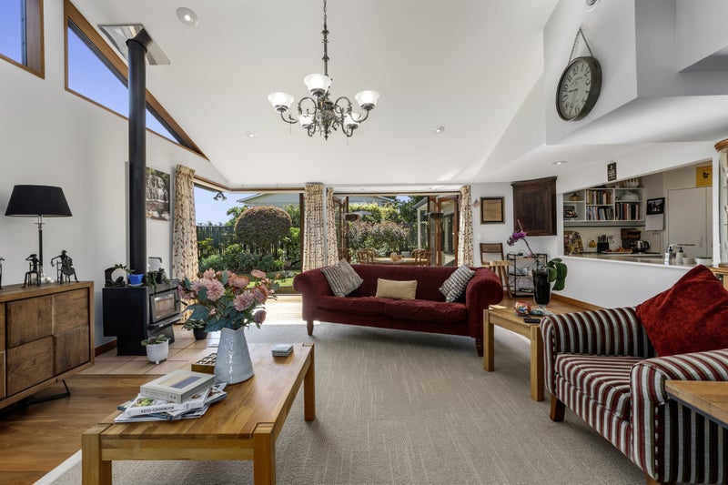11 Laing Place, Otumoetai, Tauranga - Carousel 2