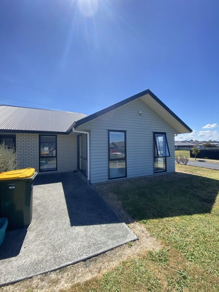 23 Lavender Way, Huntington, Hamilton - Carousel 13