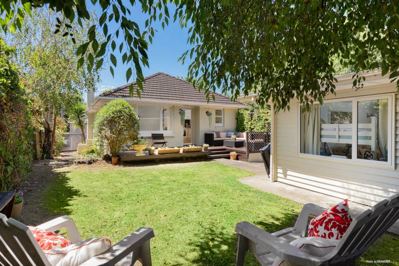 2/221 Lake Road, Belmont, Auckland - Carousel 1