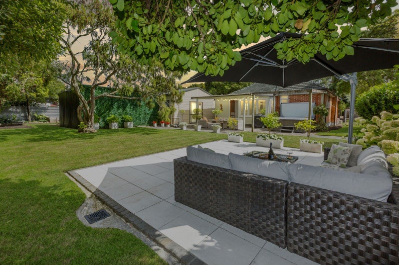 13 Wood Street, Wallaceville, Upper Hutt - Carousel 1