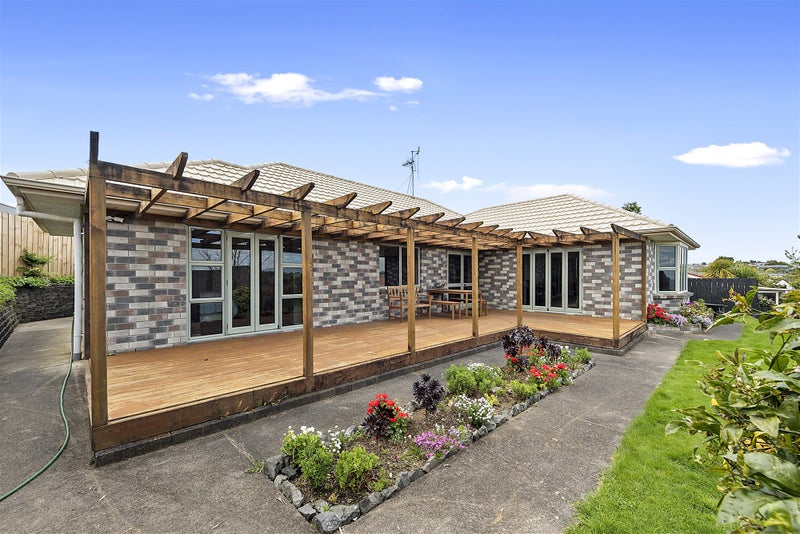 1 Lynbrae Court, Nawton, Hamilton - Carousel 2