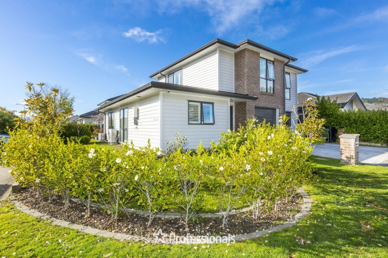 1 Somerby Mews, Silverstream, Upper Hutt - Carousel 2