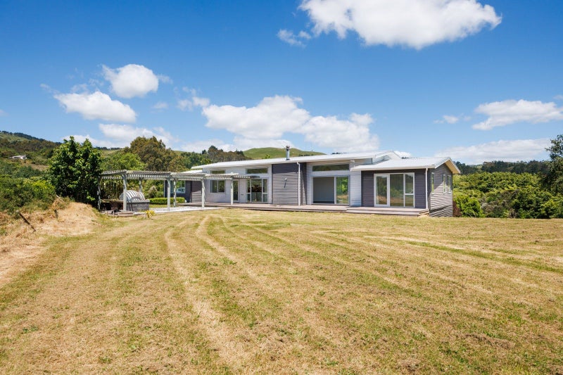 8 Ridgeview Road, Aokautere, Palmerston North, Manawatu / Whanganui - Carousel 2