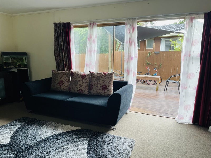 5/8 Miro Street, New Lynn, Auckland - Carousel 2