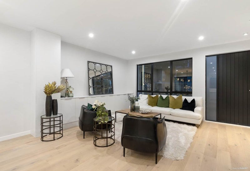 28D Claude Road, Greenlane, Auckland - Carousel 1