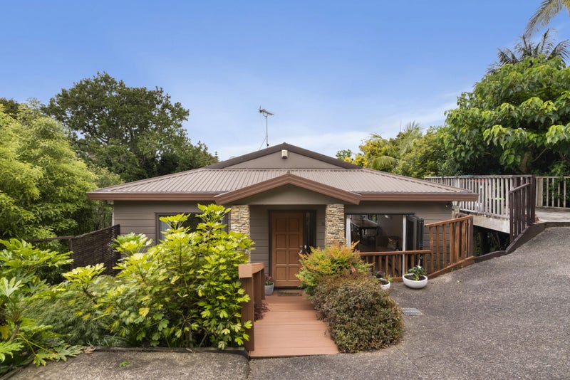 11A Impala Place, Hillsborough, Auckland - Carousel 1