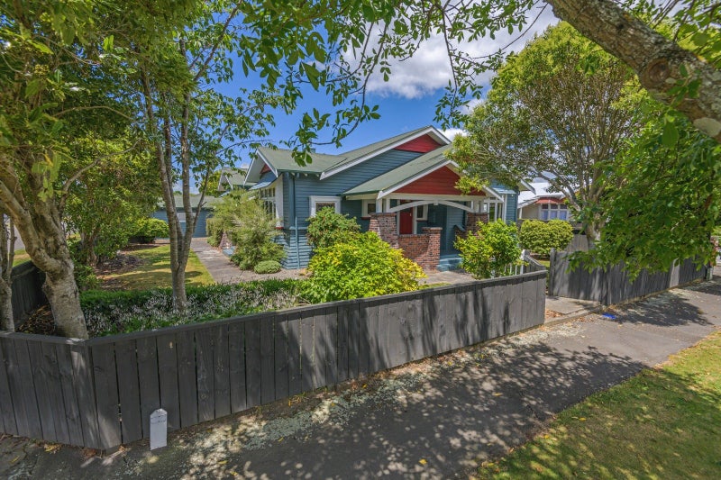 24 Argyle Avenue, Takaro, Palmerston North - Carousel 1