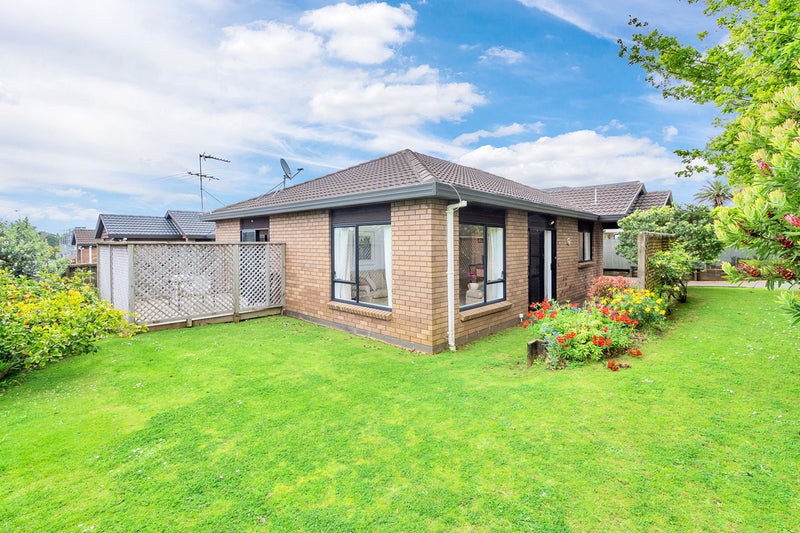 2 Acorn Street, Royal Oak, Auckland - Carousel 2