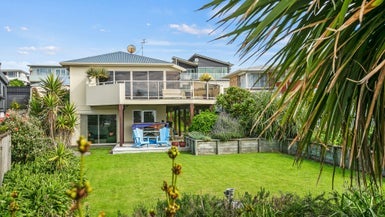 21B Hamblyn Street, Strandon, New Plymouth - Carousel 1