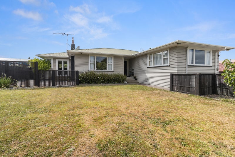 7 Michael Avenue, Dinsdale, Hamilton - Carousel 2
