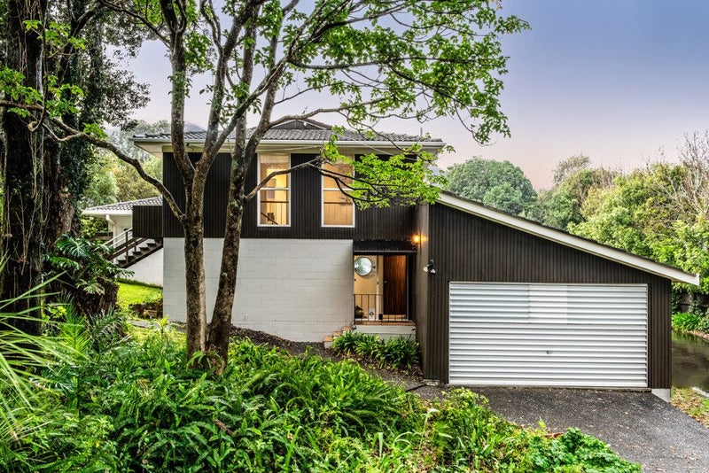 1/39 View Road, Campbells Bay, Auckland - Carousel 1