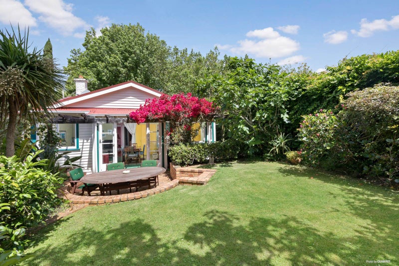37 Francis Street, Grey Lynn, Auckland - Carousel 1