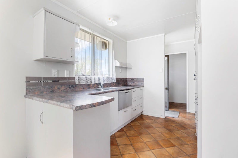 5A Olive Place, Nawton, Hamilton - Carousel 2