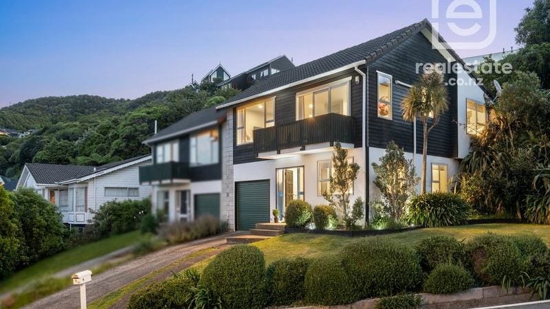 9 Paparata Street, Karori, Wellington - Carousel 1