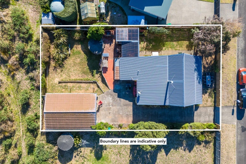 6 James Street, Waikawa Beach, Levin - Carousel 28