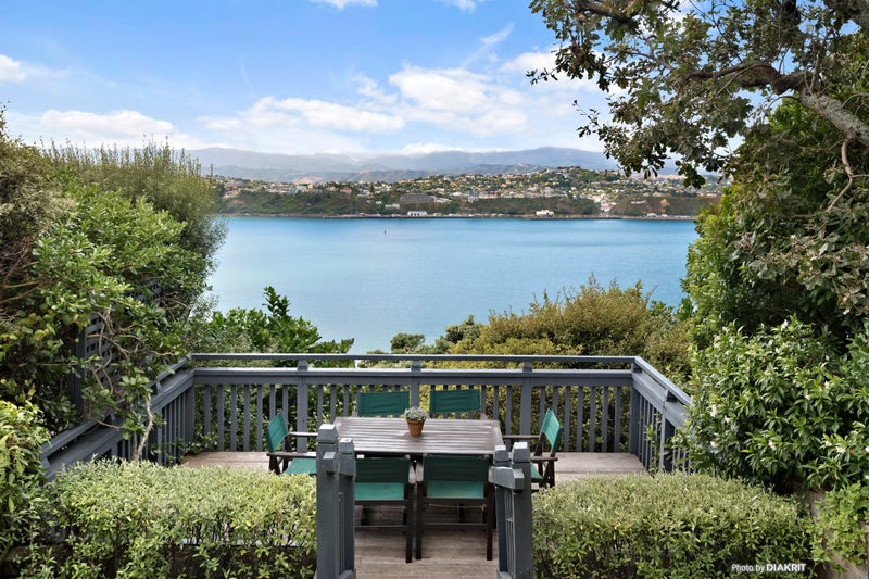 57 Overtoun Terrace, Hataitai, Wellington - Carousel 2