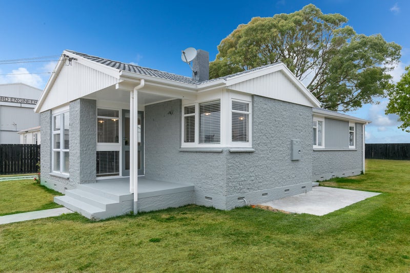 8 Robertson Place, Rukuhia, Hamilton - Carousel 1