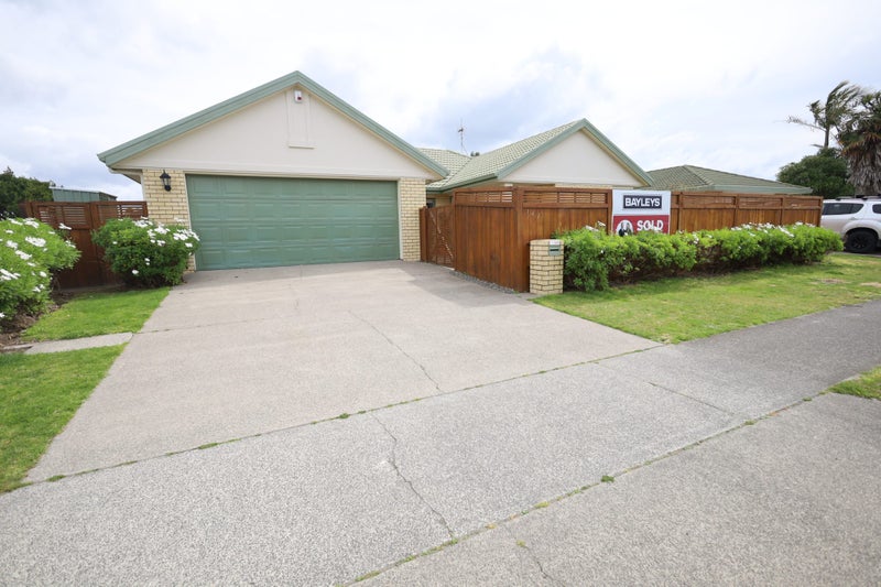 147 Pacific View Road, Papamoa Beach, Papamoa - Carousel 1
