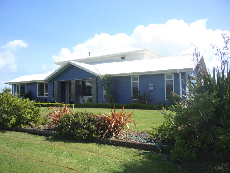 12 Elley Drive, Carters Beach, Westport - Carousel 7
