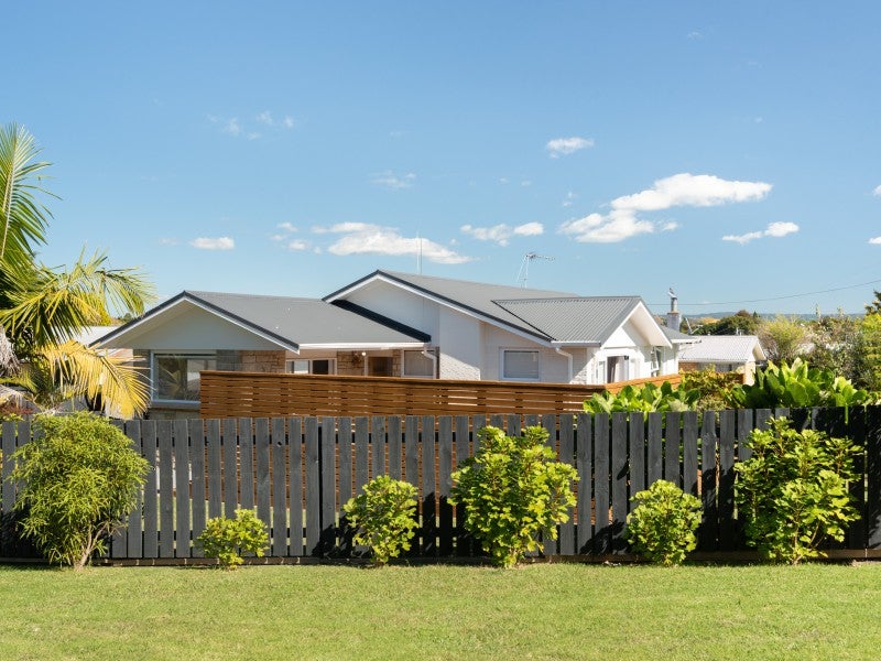 2 Linton Crescent, Matua, Tauranga - Carousel 2