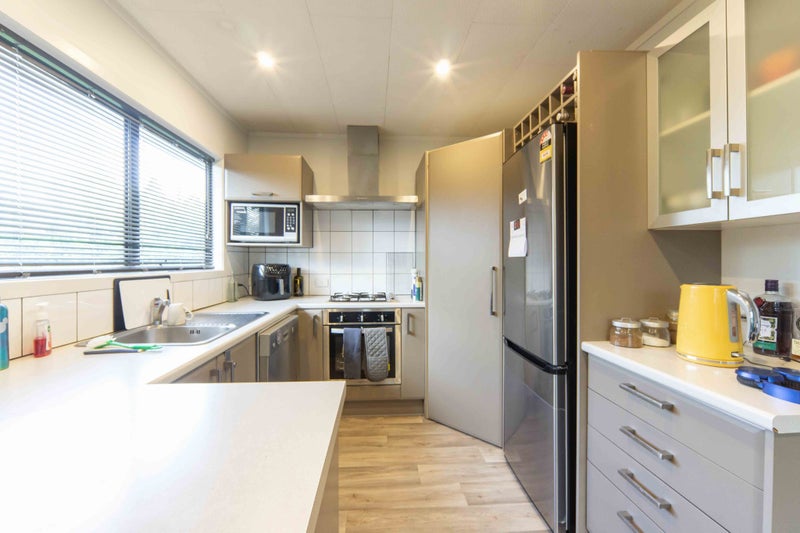 52B Galloway Street, Hamilton East, Hamilton - Carousel 2