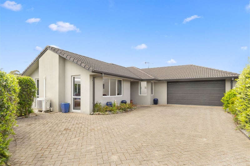 18 Glencoe Court, Pyes Pa, Tauranga - Carousel 2