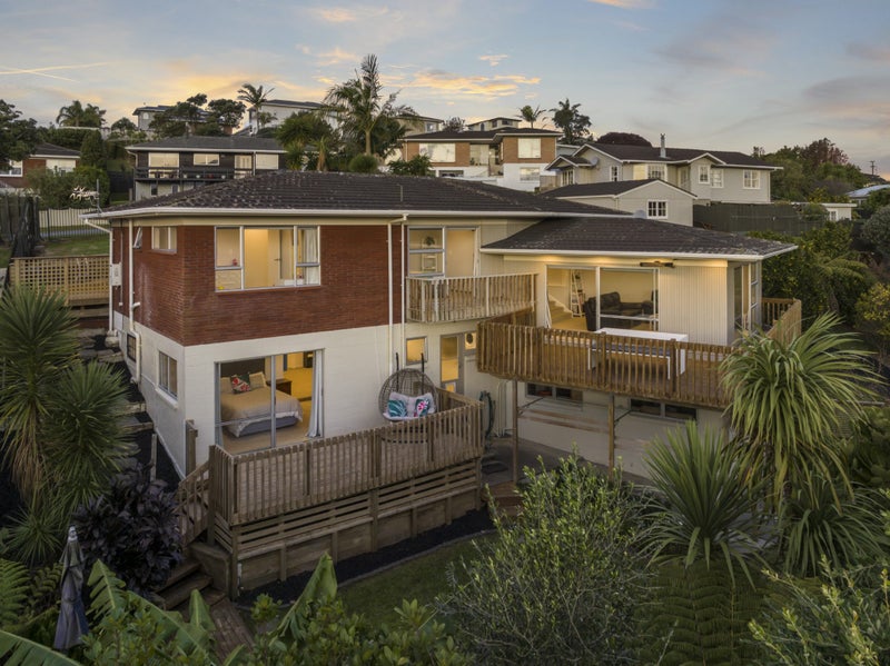 7 Addis Place, Shelly Park, Auckland - Carousel 1