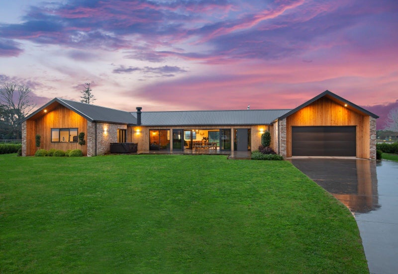 1237 Mcclure Street, Te Awamutu - Carousel 1