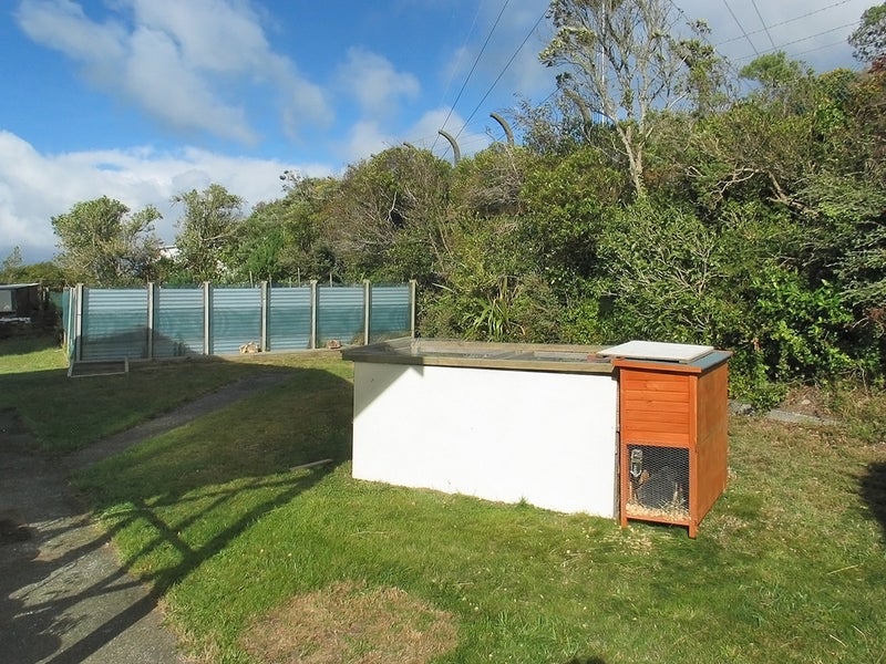 34 Kenmore Street, Newlands, Wellington - Carousel 20