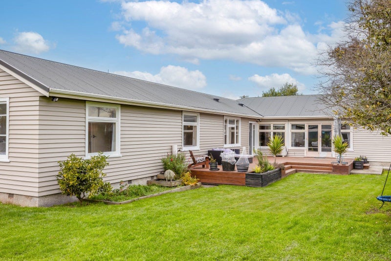13 Voss Street, Shirley, Christchurch - Carousel 1